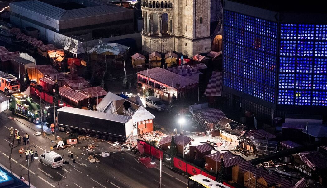 Anschlag auf Berliner Weihnachtsmarkt. Anschlag auf Berliner Weihnachtsmarkt.