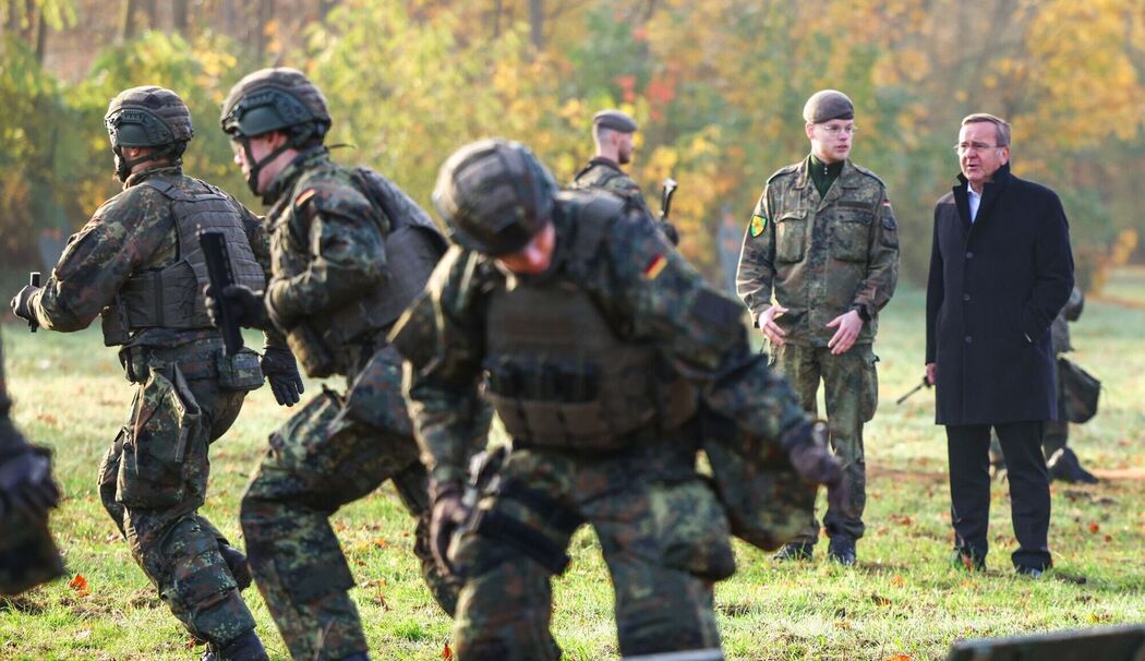 Verteidigungsminister besucht Heimatschutzregiment 2 Verteidigungsminister besucht Heimatschutzregiment 2