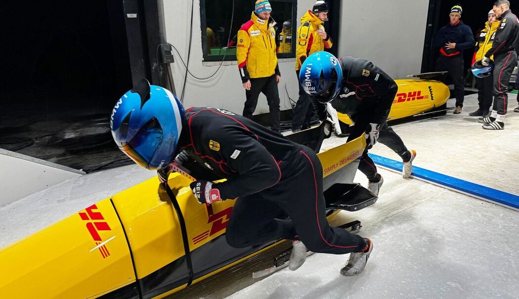 Deutsches Bob-Team testet Olympia-Strecke in Cortina d'Ampezzo Deutsches Bob-Team testet Olympia-Strecke in Cortina d'Ampezzo