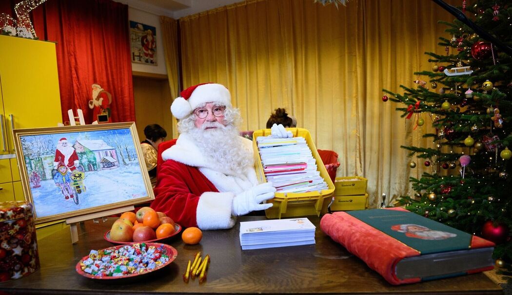 Ankunft des Weihnachtsmannes in Himmelpfort