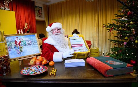 Ankunft des Weihnachtsmannes in Himmelpfort