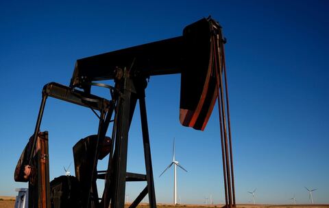 Das Verbrennen von Öl befeuert die Erderhitzung