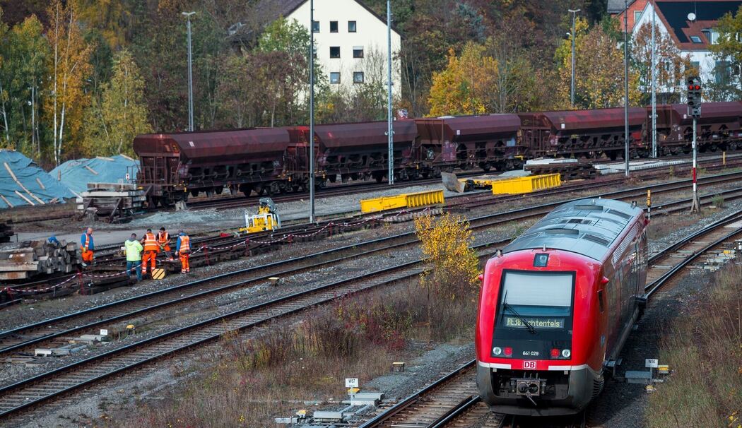 Franken-Sachsen-Magistrale der Bahn Franken-Sachsen-Magistrale der Bahn