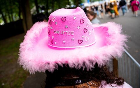 Vor dem Konzert von Taylor Swift in Hamburg