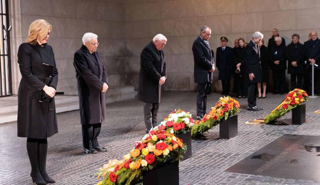 Gedenkveranstaltungen am Volkstrauertag in Berlin - Neue Wache
