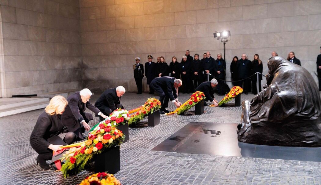 Gedenkveranstaltungen am Volkstrauertag in Berlin - Neue Wache Gedenkveranstaltungen am Volkstrauertag in Berlin - Neue Wache