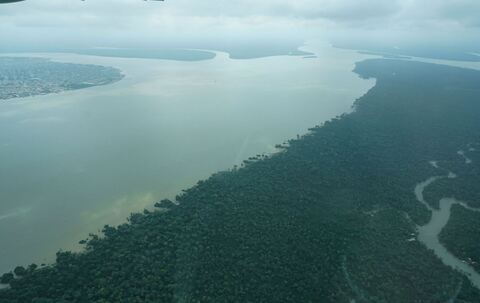 Überflug über das Amazonasgebiet