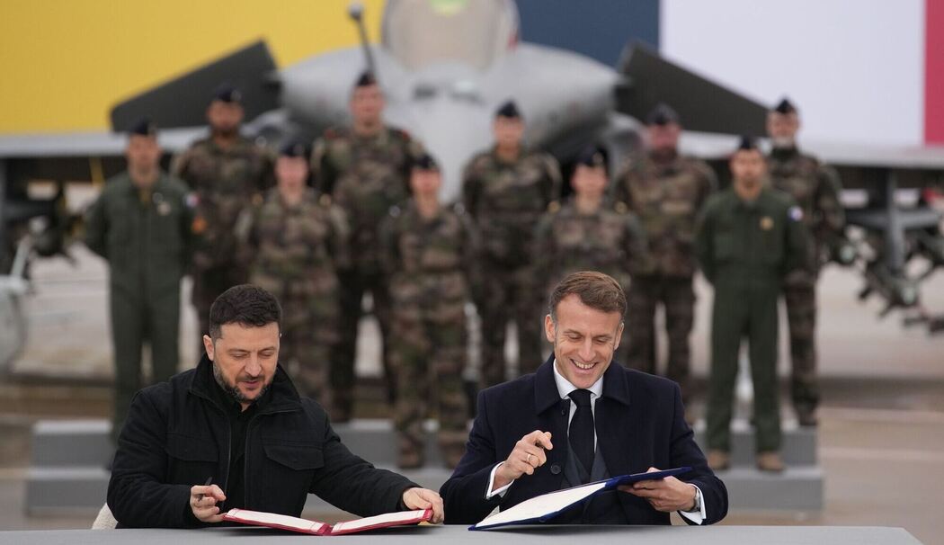 Ukraine-Krieg - Selenskyj in Paris