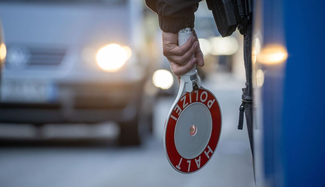 Grenzkontrolle Symbolbild