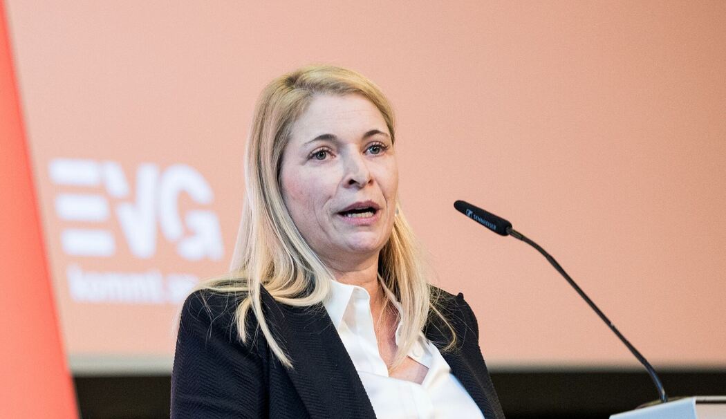 Bundeskonferenz der Eisenbahn- und Verkehrsgewerkschaft (EVG) Bundeskonferenz der Eisenbahn- und Verkehrsgewerkschaft (EVG)