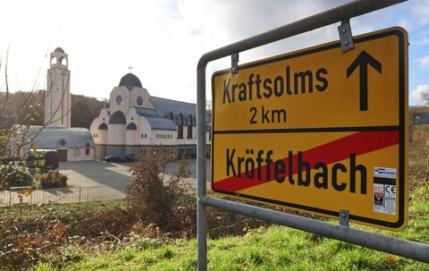 Baby vor Kloster im  hessischen Waldsolms gefunden