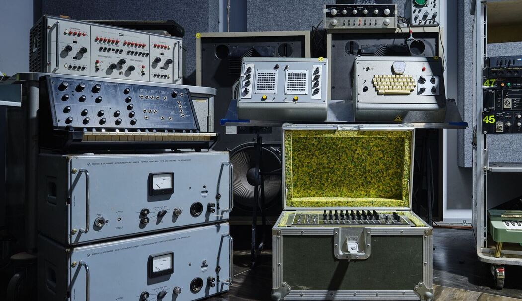 Nachlassstücke von Kraftwerk-Mitbegründer Schneider versteigert Nachlassstücke von Kraftwerk-Mitbegründer Schneider versteigert