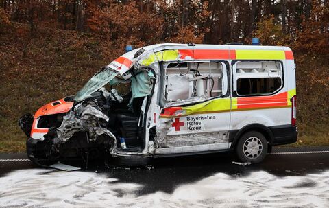 Verletzte bei Unfall mit Rettungswagen