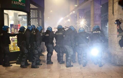 Protest gegen Basketballspiel in Italien