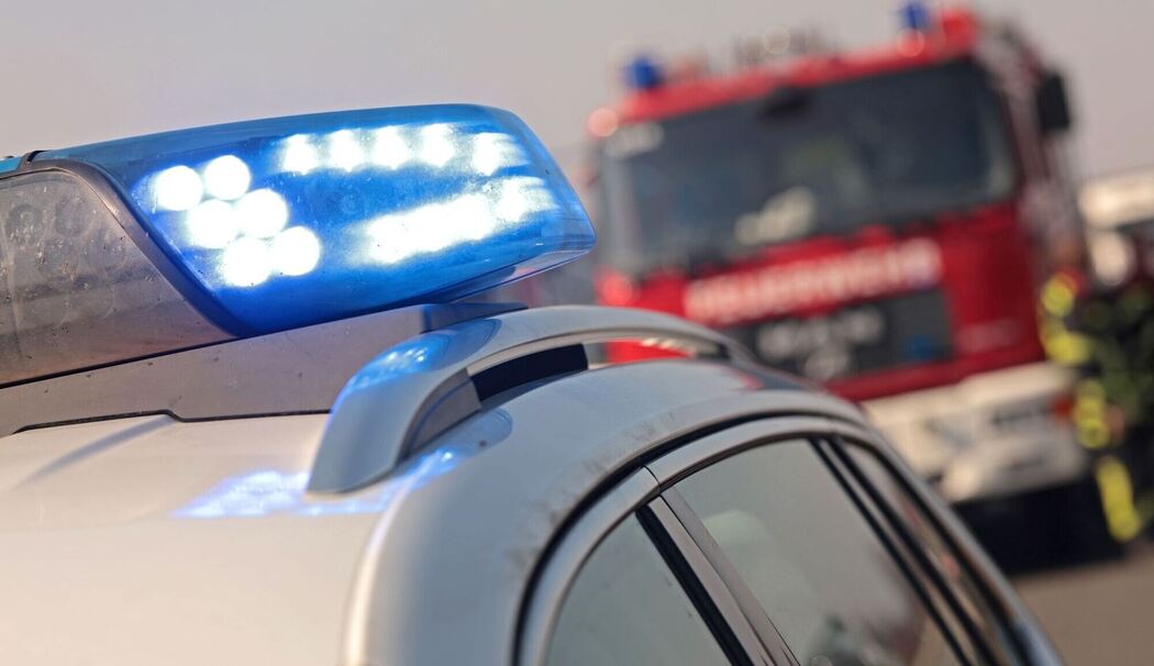 Polizeiwagen und Feuerwehrauto