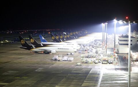 Blitzeis legt Flugbetrieb in Köln/Bonn für 45 Minuten lahm