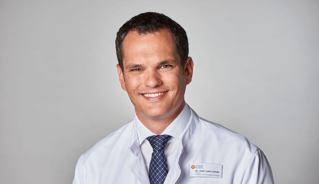 Dr. Lars Löhrer, Chefarzt Wirbelsäulenzentrum Rhein-Ruhr Dr. Lars Löhrer, Chefarzt Wirbelsäulenzentrum Rhein-Ruhr