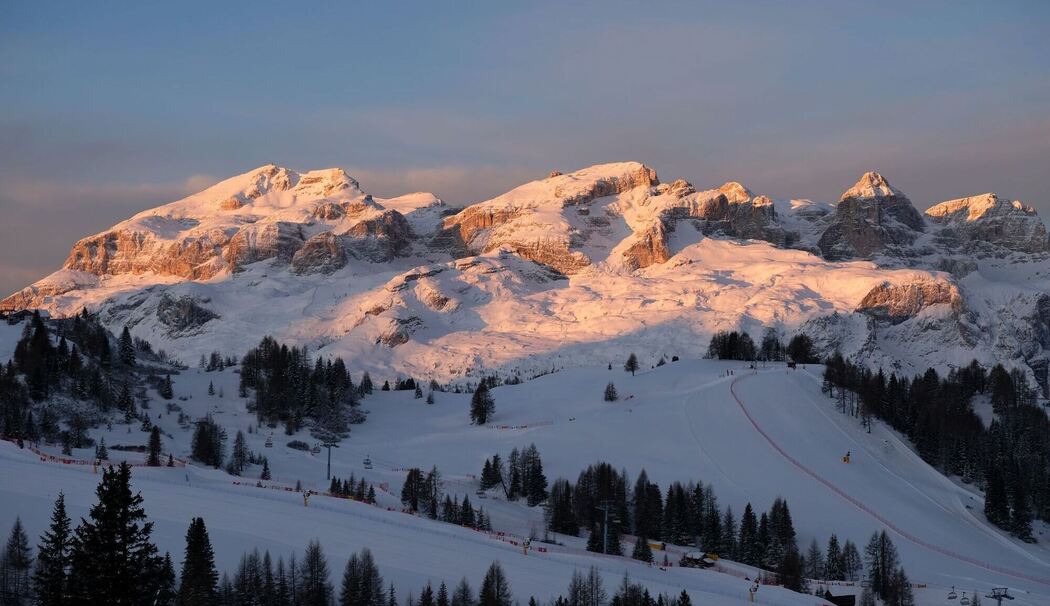 Ausblick auf den Sellastock bei Sonnenaufgang