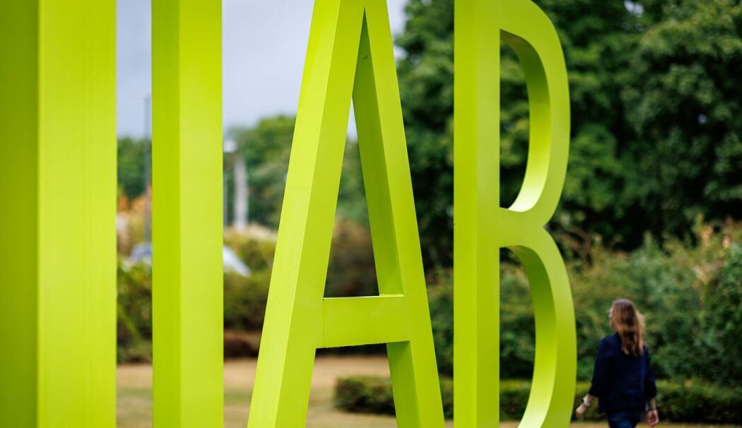 IAB - Institut für Arbeitsmarkt- und Berufsforschung IAB - Institut für Arbeitsmarkt- und Berufsforschung