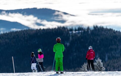 Skifahrer auf dem Feldberg