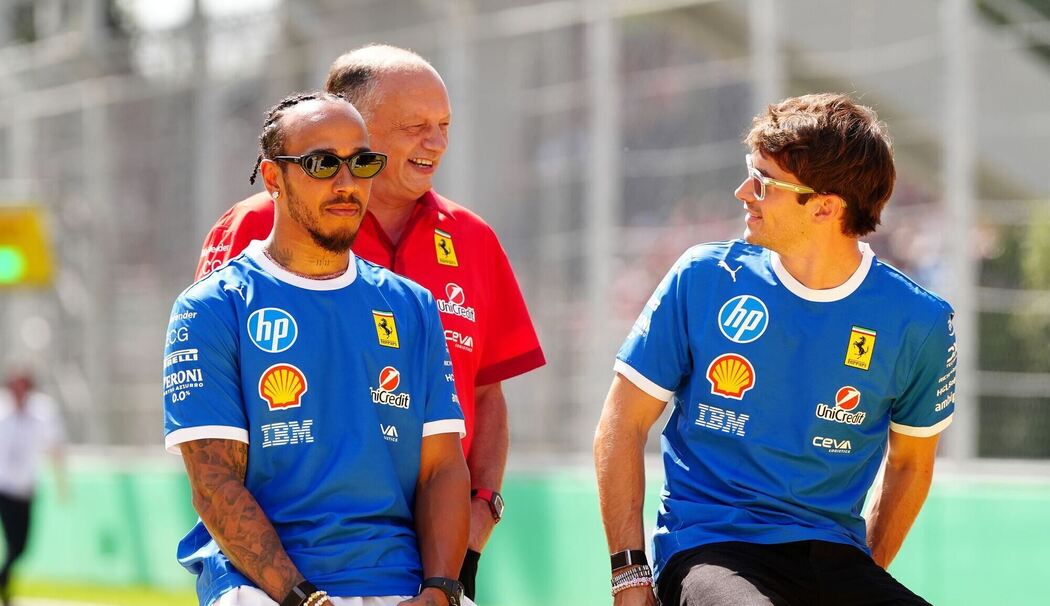 Die beiden Ferrari-Fahrer und ihr Teamchef