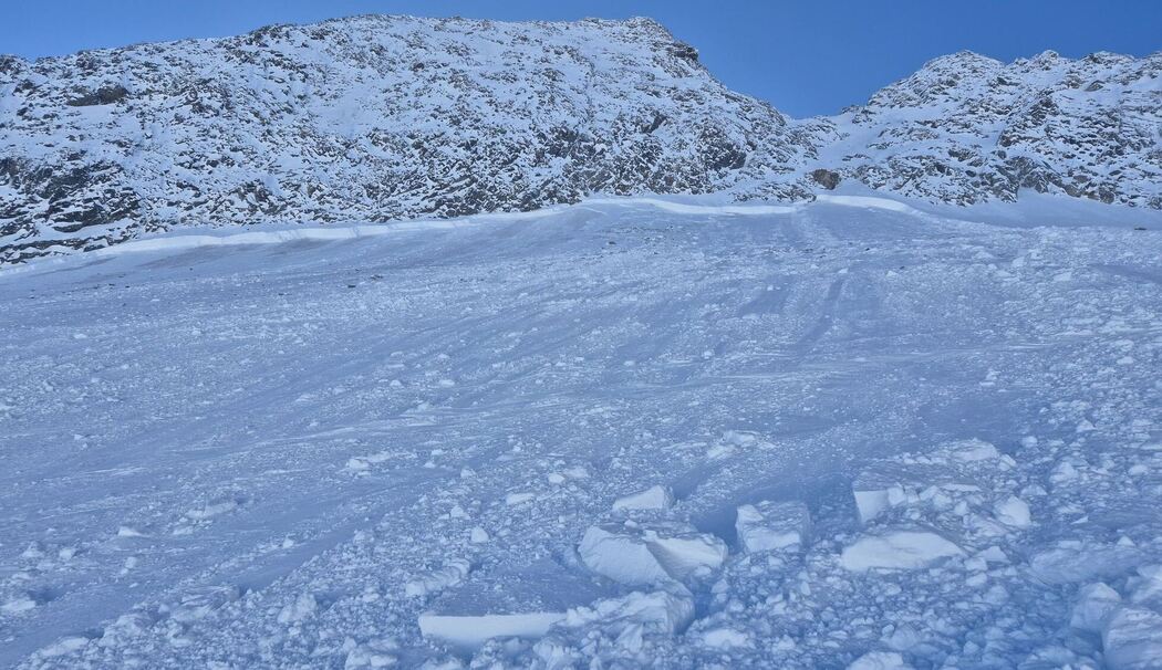 Acht Personen in Tirol aus Lawine gerettet