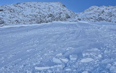 Acht Personen in Tirol aus Lawine gerettet