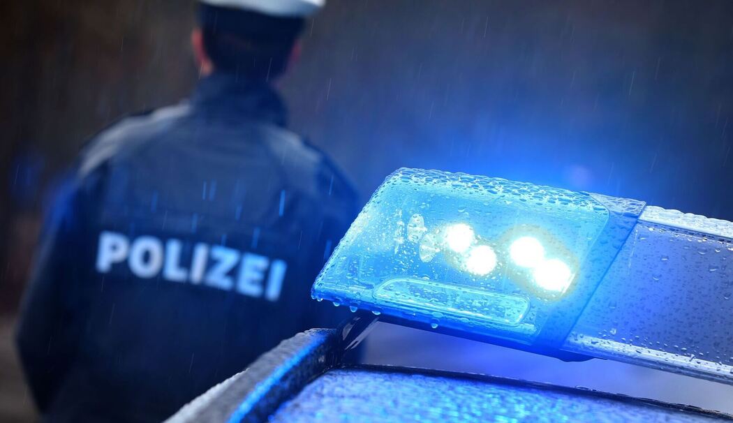 Polizei - Symbolbild Polizei - Symbolbild
