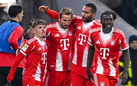  Dayot Upamecano und Harry Kane