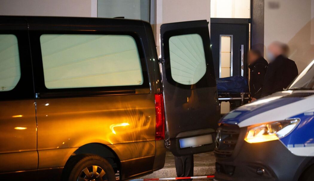 Frau und Baby tot aufgefunden – Vater tatverdächtig Frau und Baby tot aufgefunden – Vater tatverdächtig