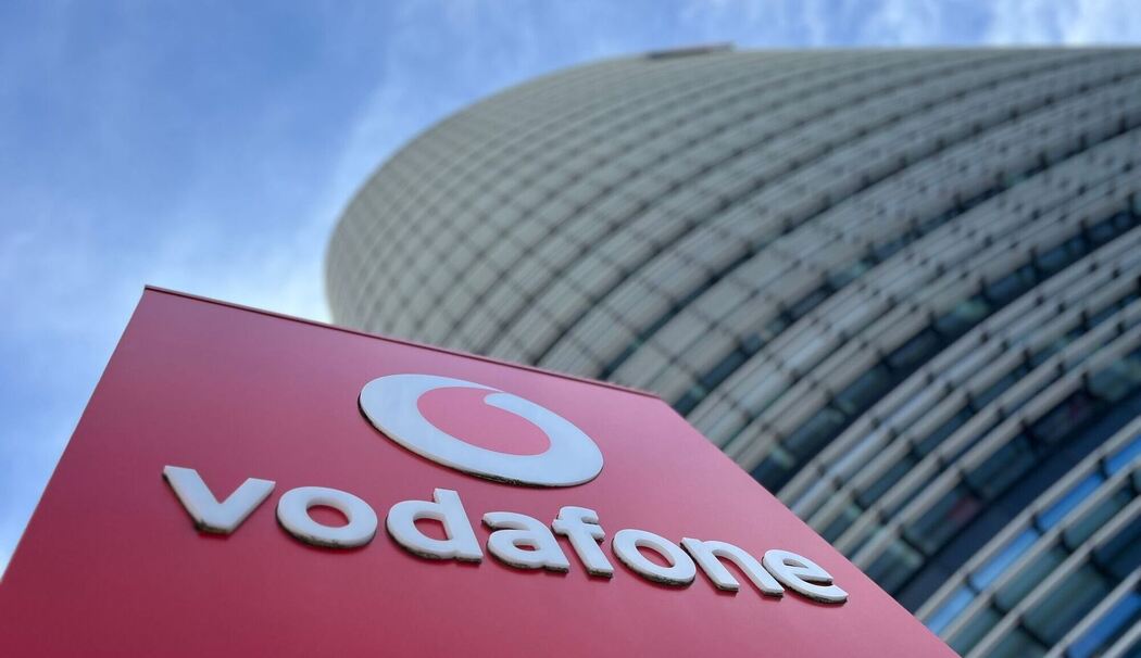 Vodafone-Logo vor Deutschlandzentrale
